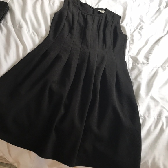 H&M Dresses & Skirts - Black dress with pleats H&M